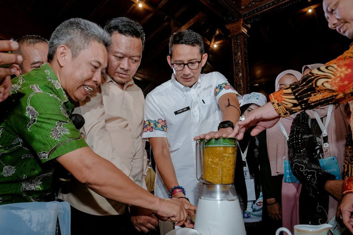 Menparekraf Sandiaga Uno Dorong Warung Tegal Semakin Mendunia